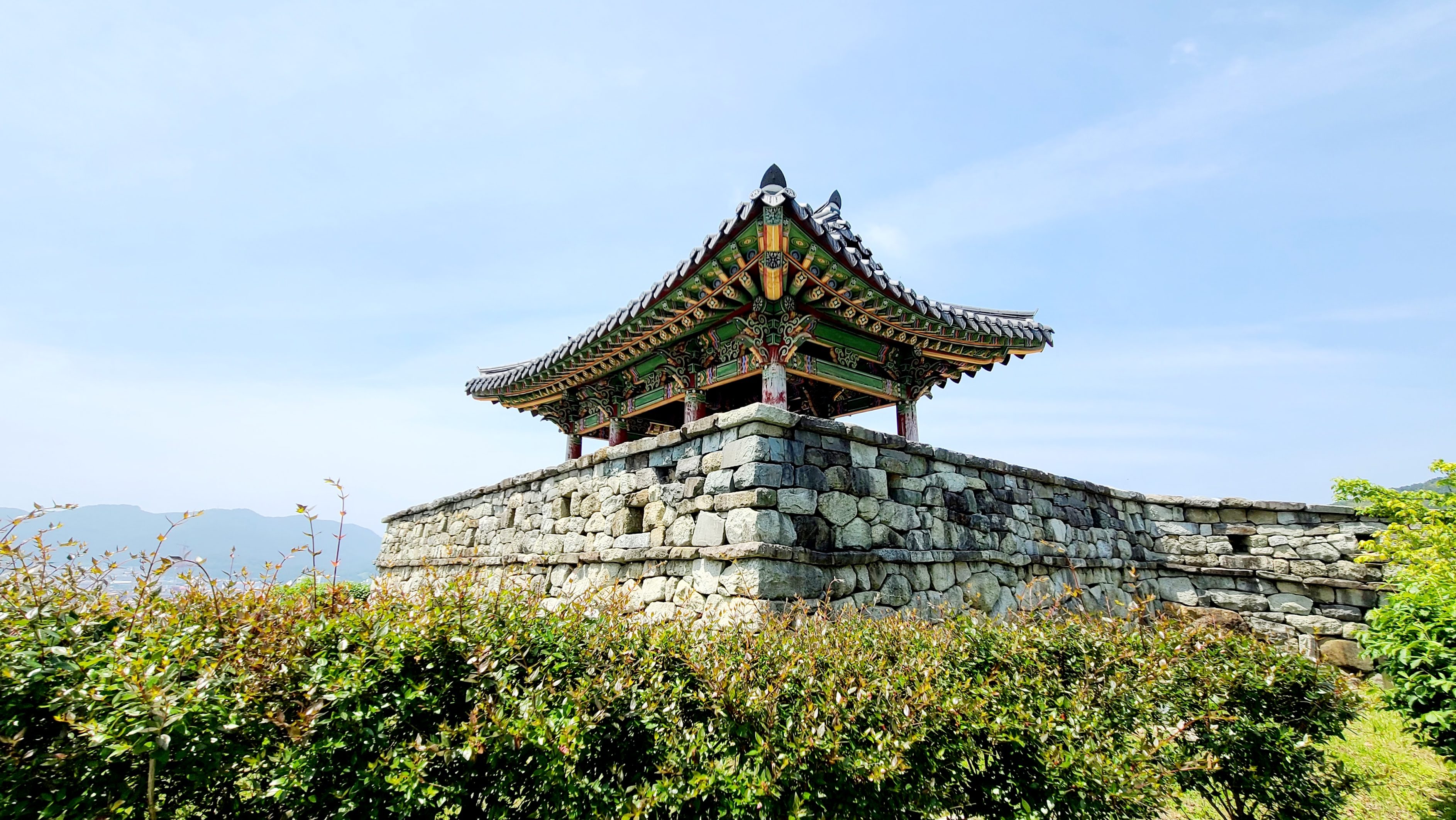 俯瞰强口岸的海景墙